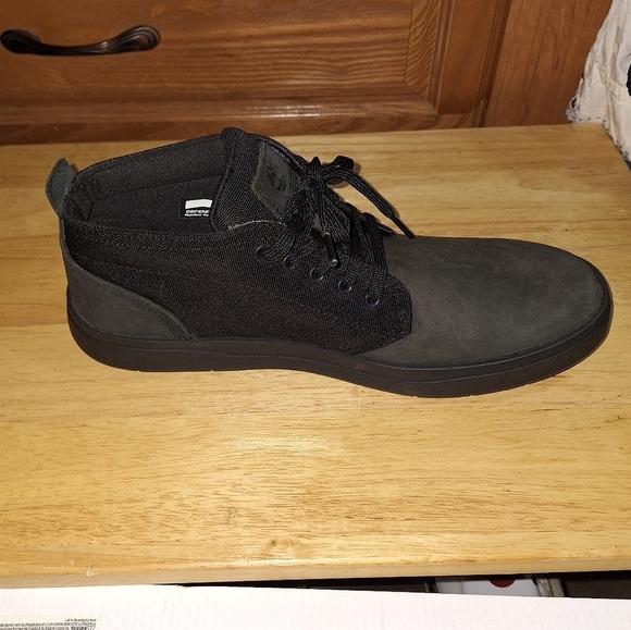 Timberland black leather Davis Square Chukka Boots in men's size 12. Pre-loved - Picture 2 of 13